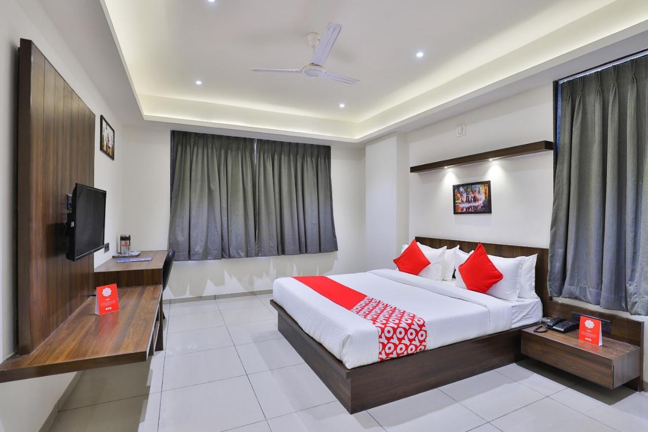 Oyo 16604 Hotel Sparsh Inn Ahmedabad Exterior photo