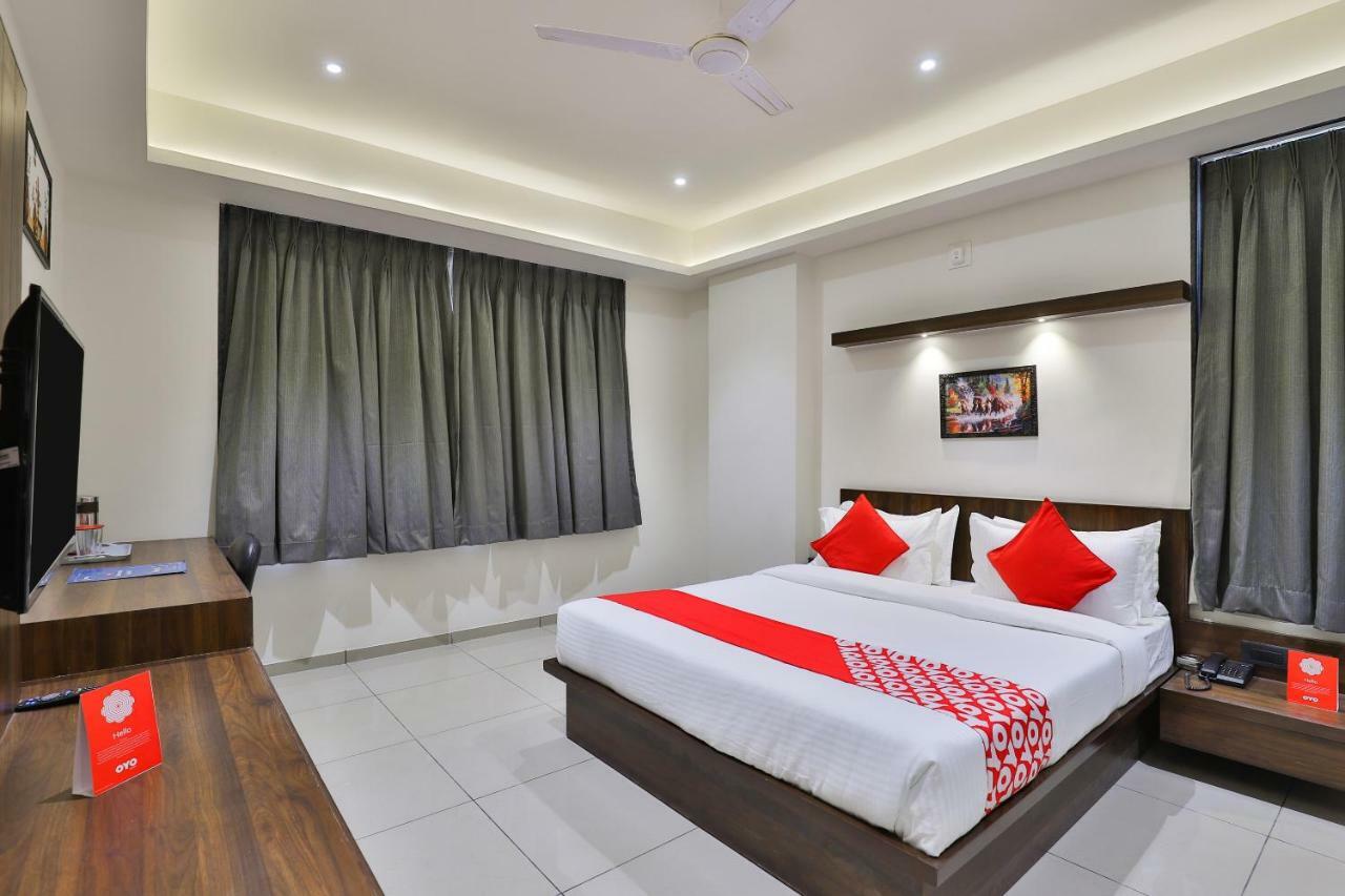 Oyo 16604 Hotel Sparsh Inn Ahmedabad Exterior photo